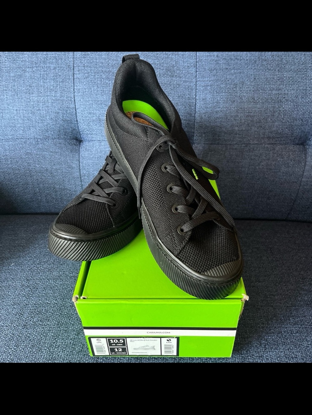 Cariuma Low Black Knit Sneaker-Size 10.5Men/12 Women-New